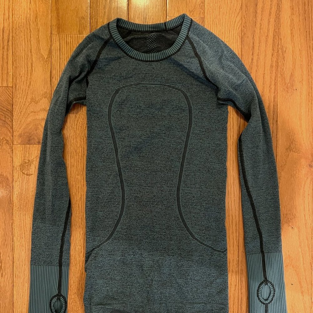 Lululemon top
